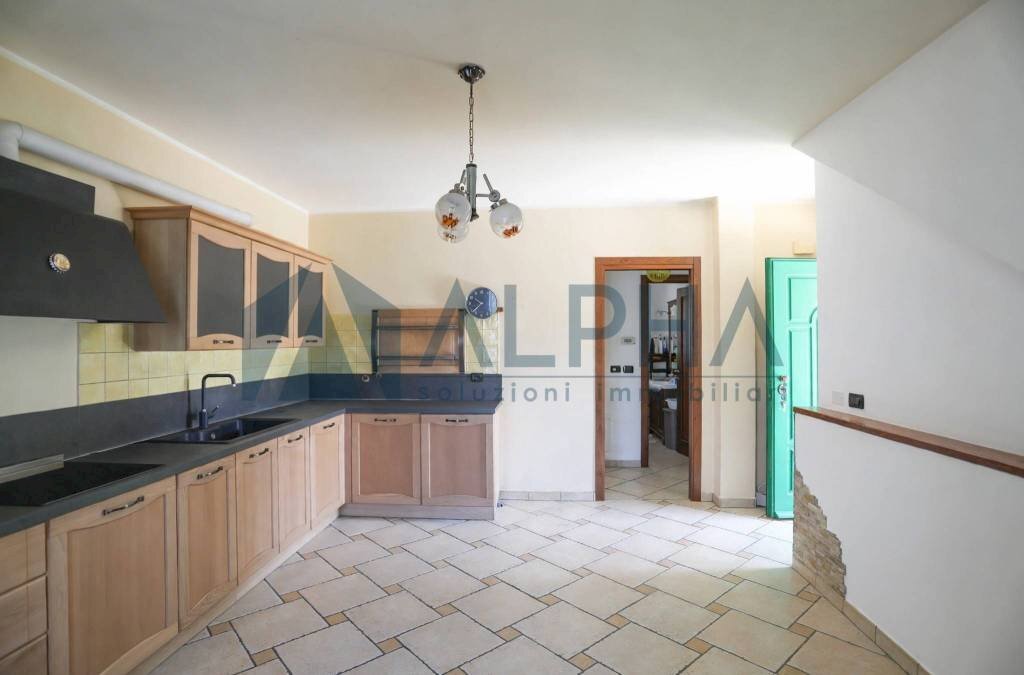 Cucina - Trilocale via Madonna del Pozzo, Mercato Saraceno - foto 1