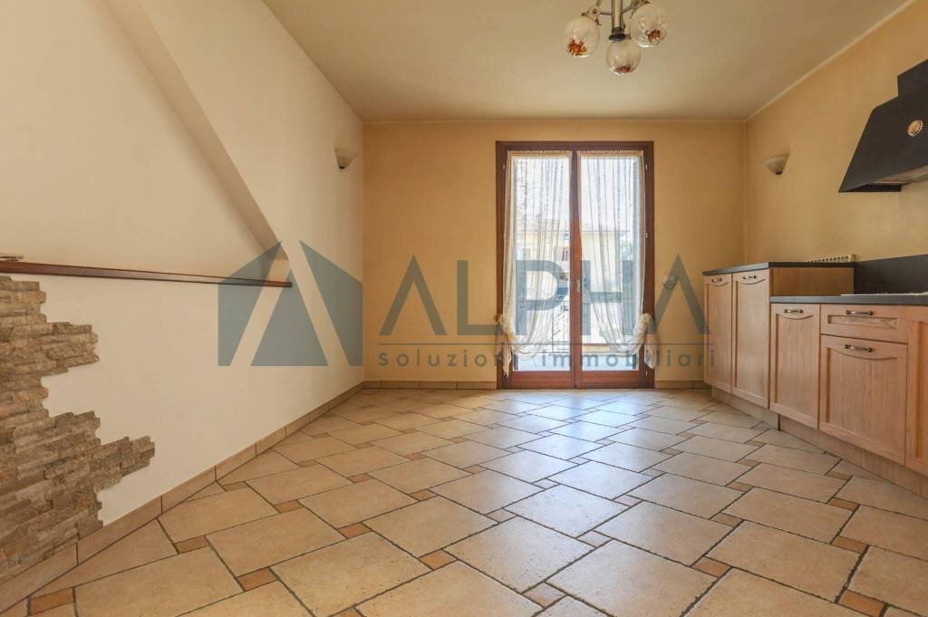 Cucina - Trilocale via Madonna del Pozzo, Mercato Saraceno - foto 3