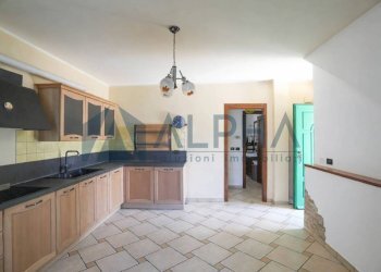 Cucina - Trilocale via Madonna del Pozzo, Mercato Saraceno - foto 1