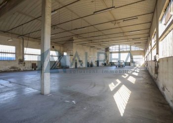Interno non residenziale - Shed via Andrea Dragoni, Forlì - photo 6