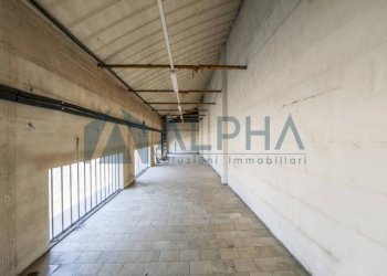 Magazzino - Shed via Andrea Dragoni, Forlì - photo 17