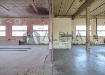 Interno non residenziale - Shed via Andrea Dragoni, Forlì - photo 24