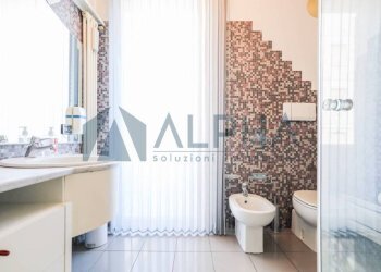 Bagno - Apartment via Andrea Dragoni, Forlì - photo 23
