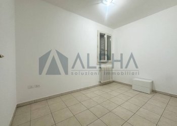 Camera da letto - Three-room apartment via Tombe, Russi - photo 8