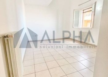 Corridoio - Three-room apartment via Tombe, Russi - photo 13