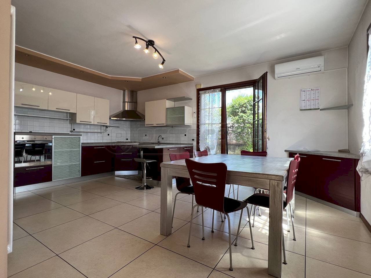 CUCINA - Casa indipendente Via Cavalieri di Vittorio Veneto 1, Montecchio Maggiore - foto 1