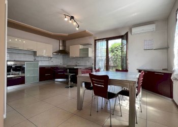 CUCINA - Casa indipendente Via Cavalieri di Vittorio Veneto 1, Montecchio Maggiore - foto 1