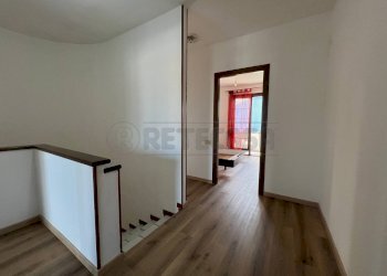 DISIMPEGNO AL PIANO PRIMO - Casa indipendente Via Cavalieri di Vittorio Veneto 1, Montecchio Maggiore - foto 7
