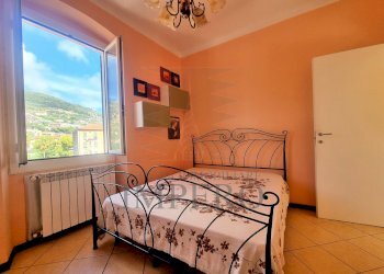 Camera matrimoniale - Trilocale Salita Lago 2, Ventimiglia - foto 11
