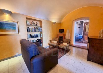 soggiorno - Quadrilocale Piazza Angeli Custodi 2, Ventimiglia - foto 2