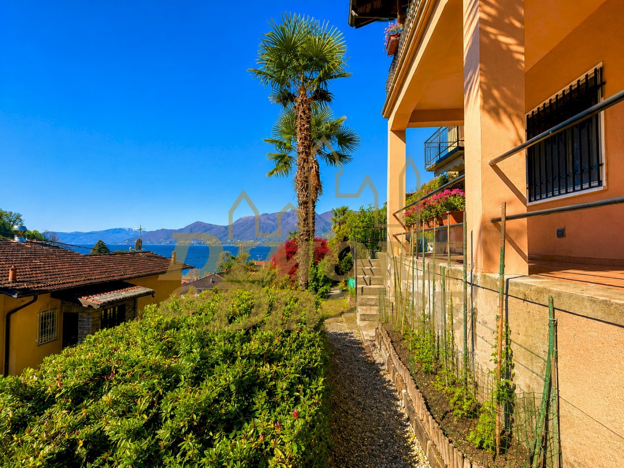 D407Y-Villa-vista-lago-vicino-alla-spiaggia-Colmeg - Villa Via A. Bertoni 49, Luino - foto 3