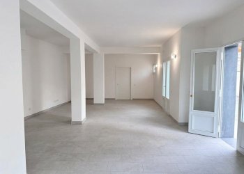 2 - Commercial Premises Via G. Marconi 9, Tremestieri Etneo - photo 5