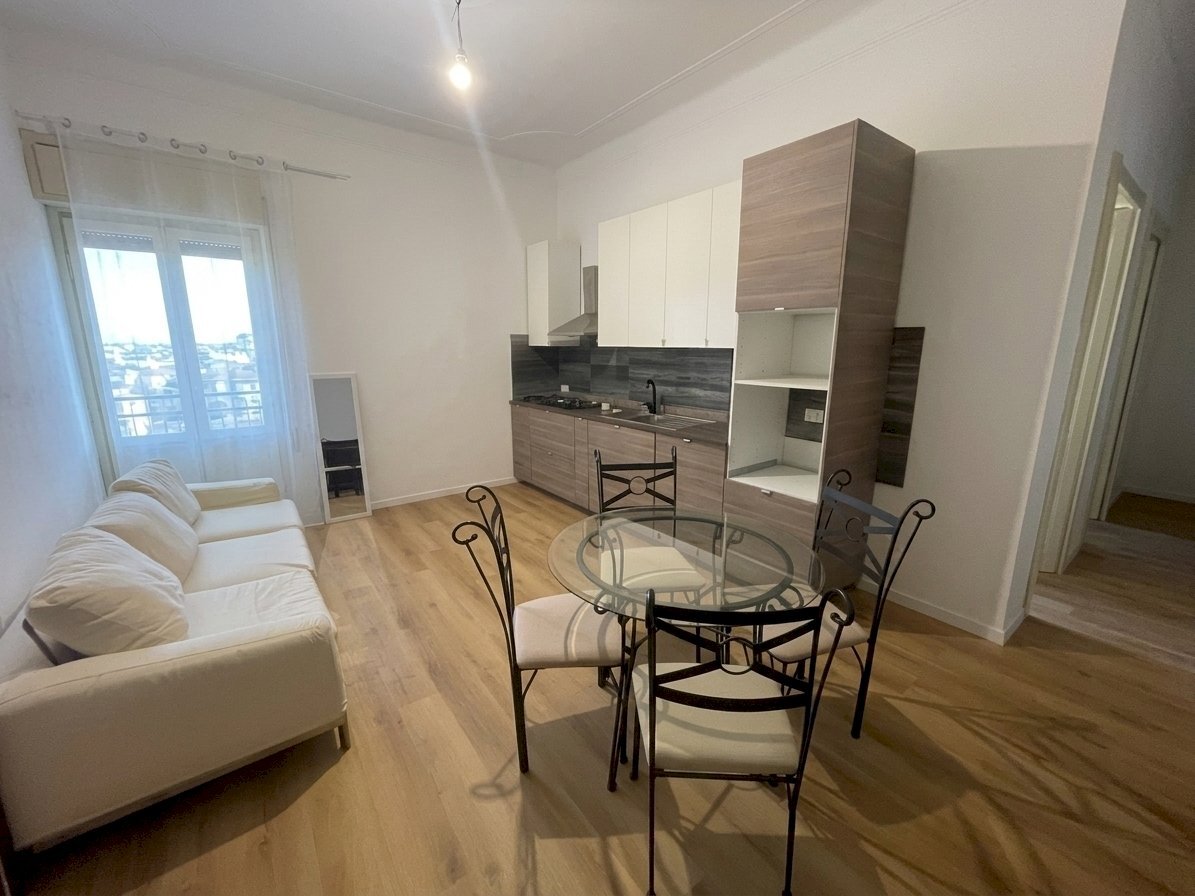 sala 1 hd - Appartamento Via Mario Campagnoli 7, Novara - foto 3