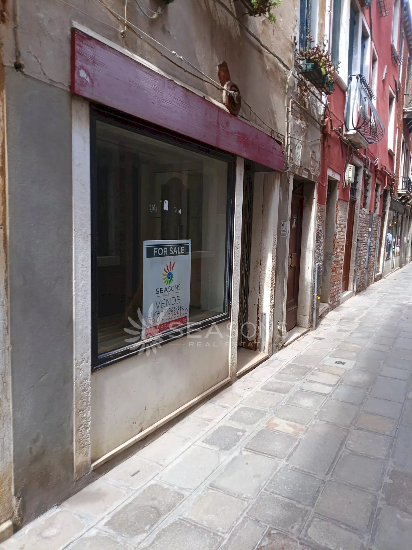 Shop Venezia (neighborhood Dorsoduro) - photo 1