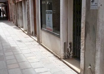 Shop Venezia (neighborhood Dorsoduro) - photo 4