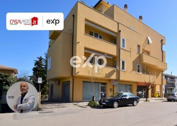 Magazzino Via Platone, Vasto - foto 1