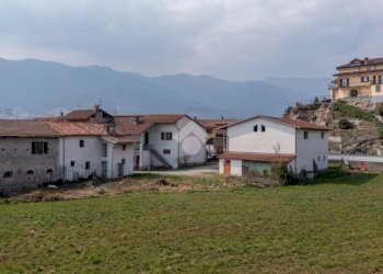 Three-room apartment Via vecchia della valle, Revello - photo 2