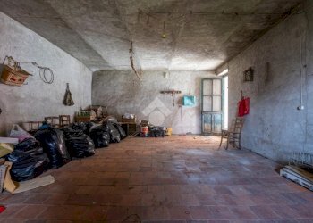 Three-room apartment Via vecchia della valle, Revello - photo 14