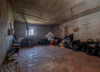Three-room apartment Via vecchia della valle, Revello - photo 15