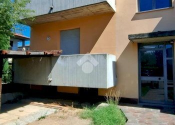 Three-room apartment Via Raffaello, Medesano - photo 6