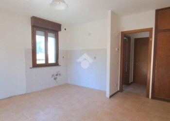 Three-room apartment Via Raffaello, Medesano - photo 8