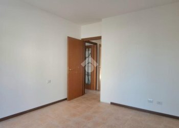 Three-room apartment Via Raffaello, Medesano - photo 15