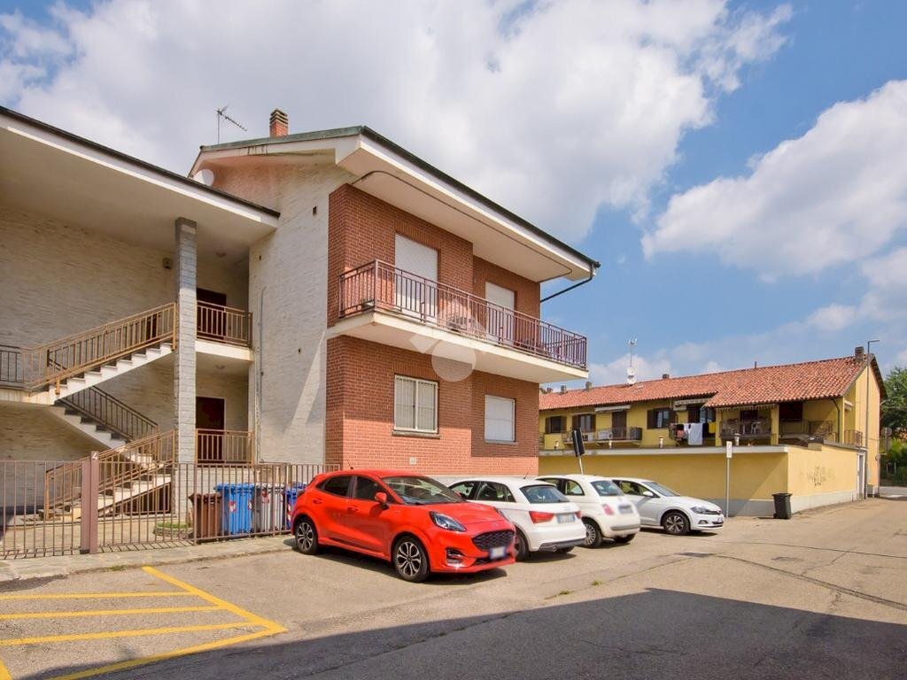 Three-room apartment Int. Strada Genova, Moncalieri - photo 1