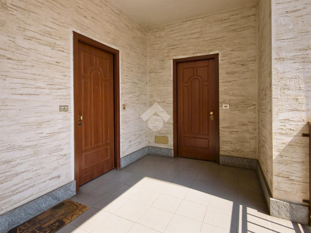 Three-room apartment Int. Strada Genova, Moncalieri - photo 2