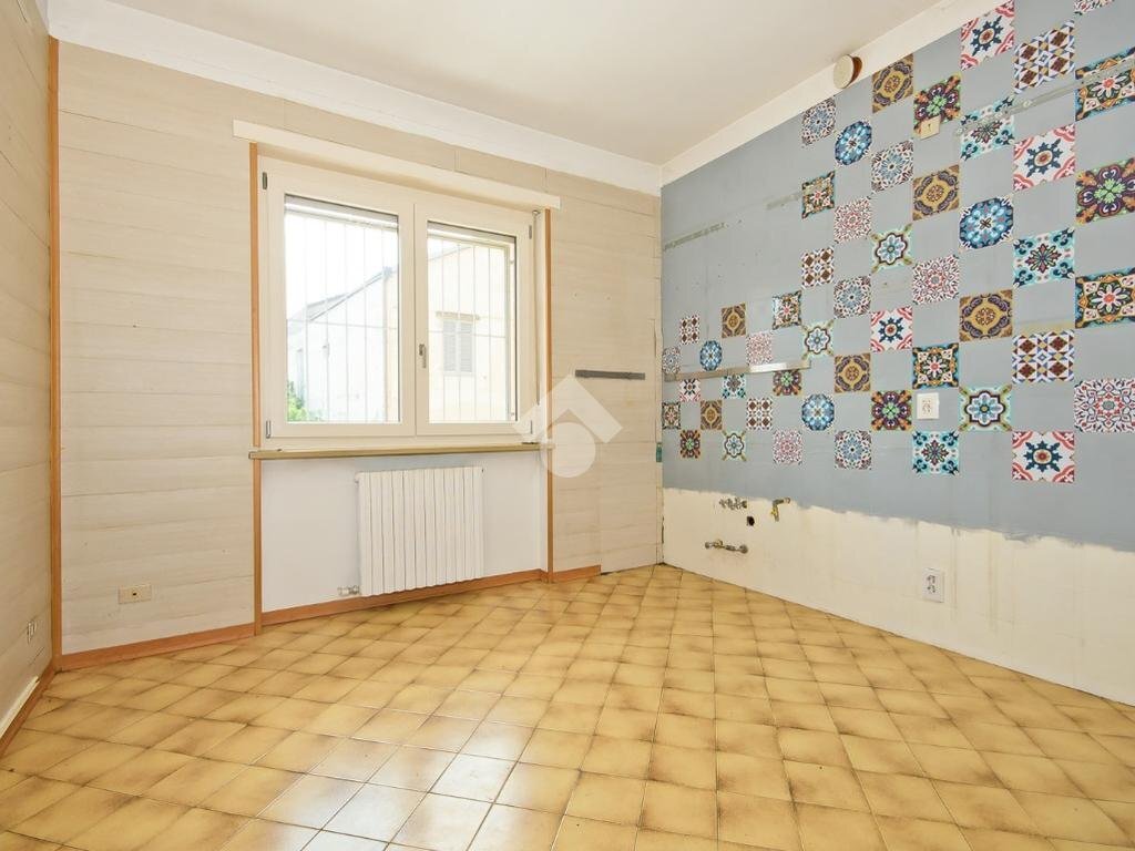 Three-room apartment Int. Strada Genova, Moncalieri - photo 3