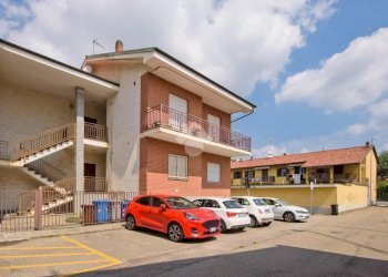 Three-room apartment Int. Strada Genova, Moncalieri - photo 1