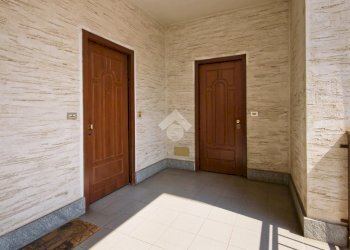 Three-room apartment Int. Strada Genova, Moncalieri - photo 2