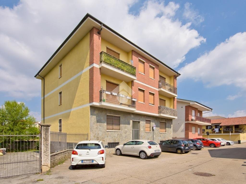 Three-room apartment Int. Strada Genova, Moncalieri - photo 1