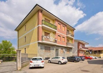 Three-room apartment Int. Strada Genova, Moncalieri - photo 1