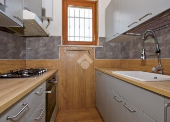 Three-room apartment Int. Strada Genova, Moncalieri - photo 4