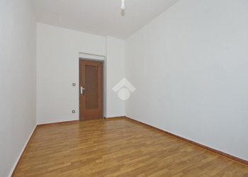 Three-room apartment Int. Strada Genova, Moncalieri - photo 6