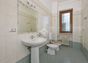 Three-room apartment Int. Strada Genova, Moncalieri - photo 8