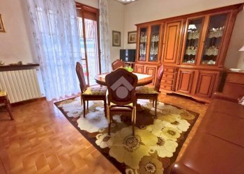 Three-room apartment Strada Cenasco, Moncalieri - photo 9