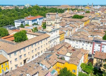 Two-room apartment Strada Massimo D'Azeglio, Parma (neighborhood Oltretorrente) - photo 1