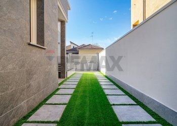 Terrazza - One-room apartment Via Monte Ceneri
6, Rho - photo 5