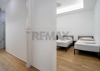 Camera / camera da letto - One-room apartment Via Monte Ceneri
6, Rho - photo 10