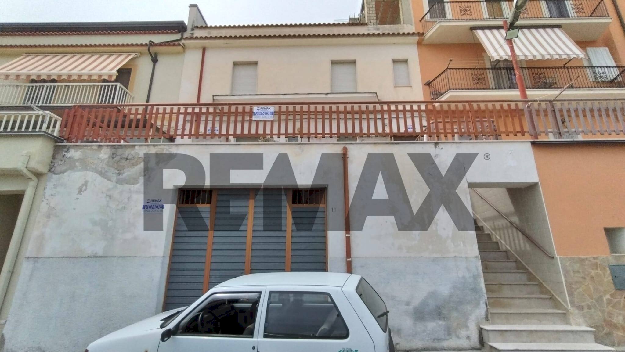 Edificio all\'aperto - Box Via Umberto Giordano
 
17, Carpino - photo 1