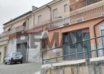 Edificio all\'aperto - Box Via Umberto Giordano
 
17, Carpino - photo 2