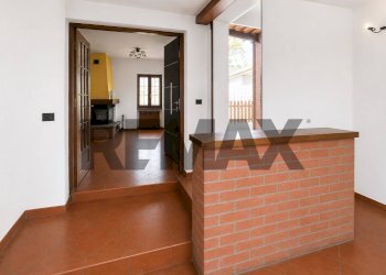 Hall / corridoio - Casa indipendente Località Gorrette
 
2, Millesimo - foto 6