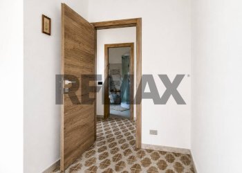 Hall / corridoio - Casa indipendente Località Gorrette
 
2, Millesimo - foto 10