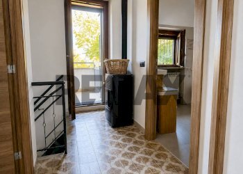 Hall / corridoio - Casa indipendente Località Gorrette
 
2, Millesimo - foto 11