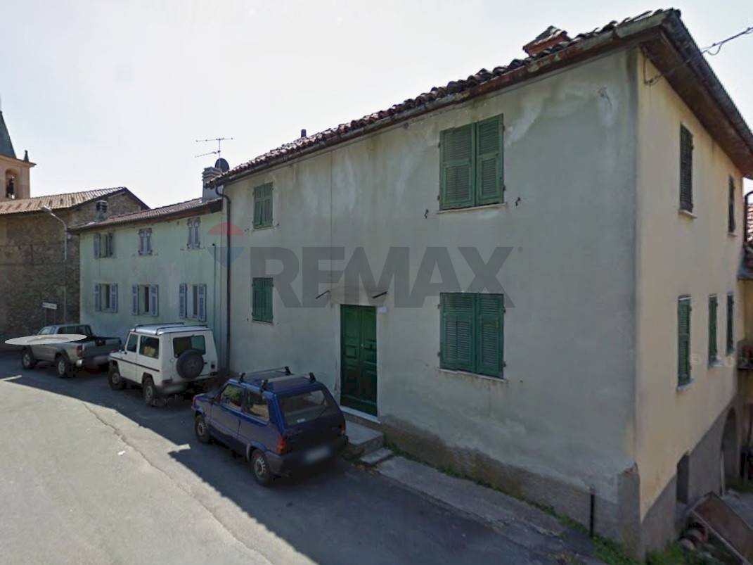 Edificio all\'aperto - Casa semi indipendente Via Mallarini
 
14, Mallare - foto 1