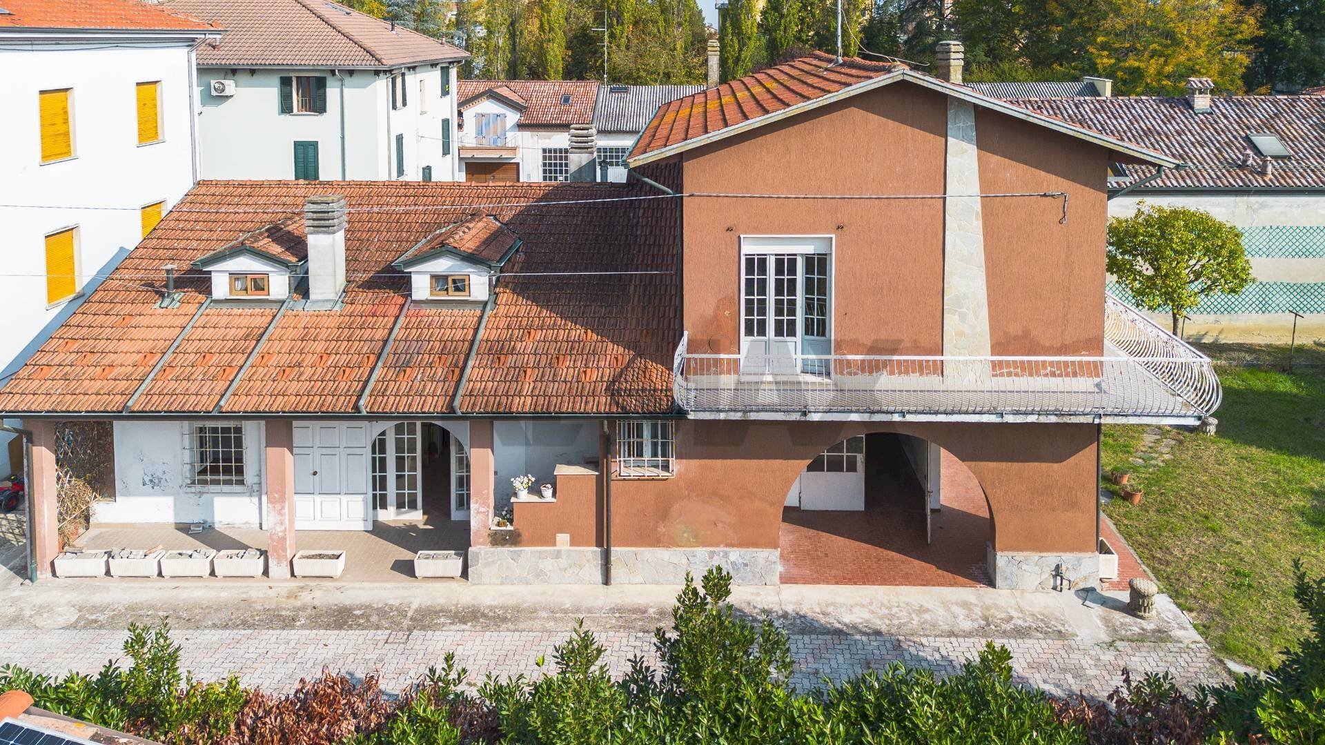 Casa all\'aperto - Casa semi indipendente Via Giacomo Puccini
 
7, Busseto - foto 1
