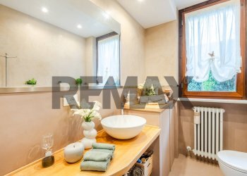 Bagno - Three-room apartment via SS Annunziata
 
38, Lucca - photo 8