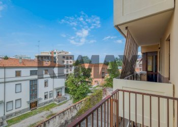 Balcone - Appartamento GIUSEPPE CASTIGLIONI
 
9, Busto Arsizio - foto 25