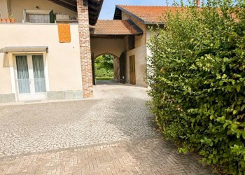 Cortile interno - Two-room apartment via Torre Frati, hamlet Madonna Delle Grazie, Cuneo - photo 14